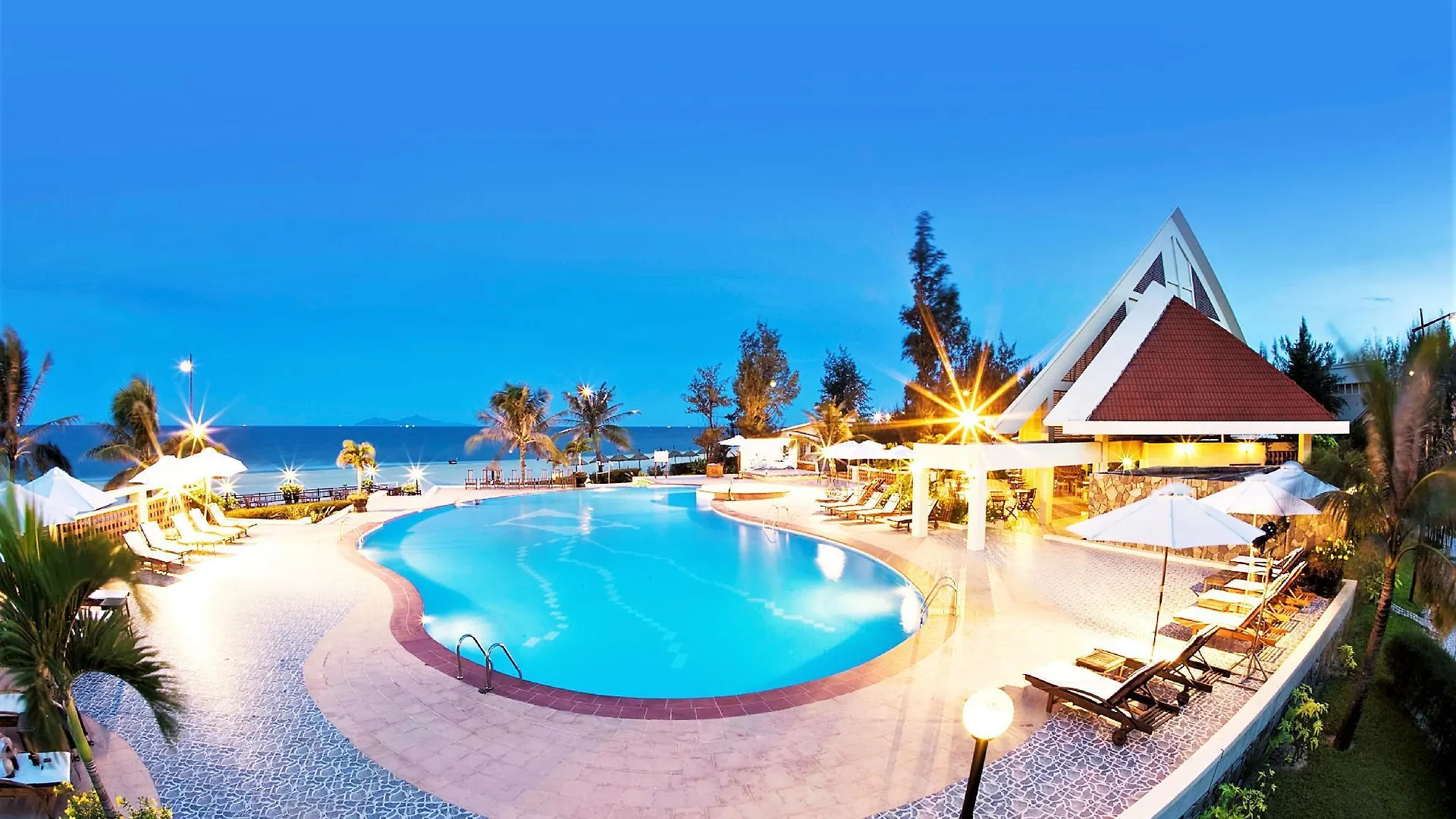Sandy Beach Non Nuoc Resort Da Nang 4*,